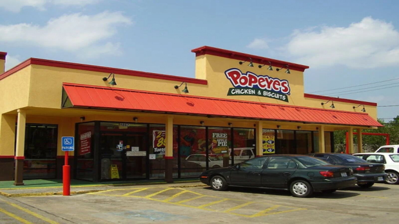 https://images.moneycontrol.com/static-mcnews/2023/01/800px-Popeyes-580x435.png?impolicy=website&width=1600&height=900