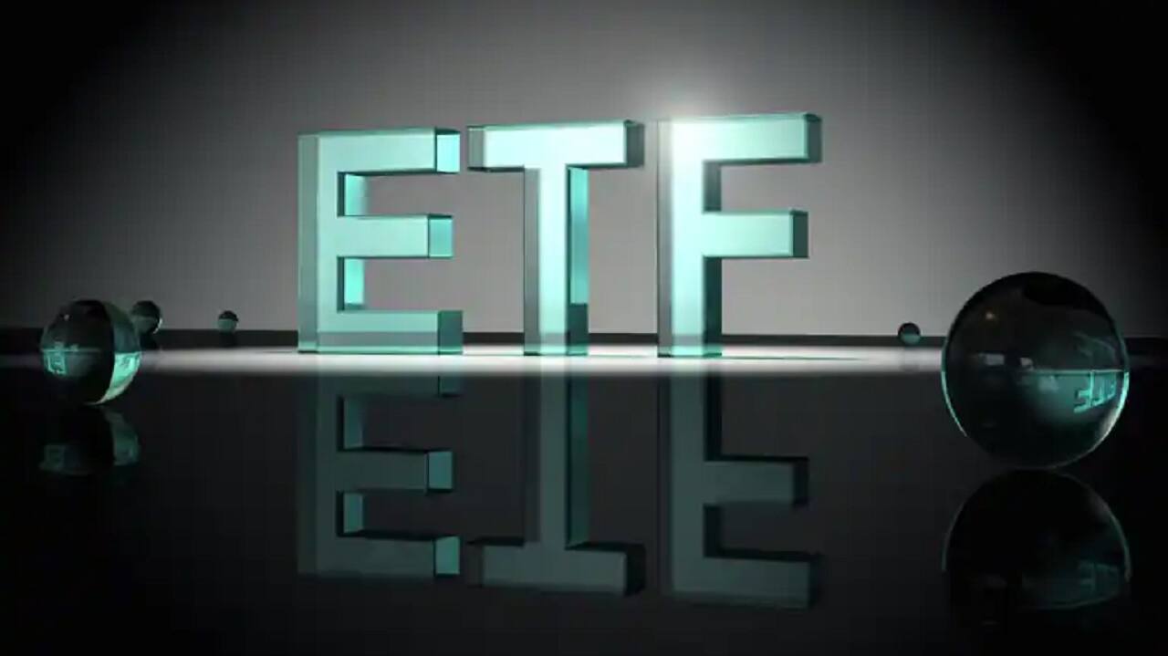 Better tax treatment for exchange-traded funds AMFI also batted for better tax treatment of exchange-traded funds. The holding period of units in debt ETFs should be brought down to one year, instead of the current three years, to qualify for long-term capital gains, which should be taxed at the rate of 10 percent instead of 20 percent, it said. Similarly, gains on units of gold and silver ETF should be considered long-term if they are held for one year instead of three years 