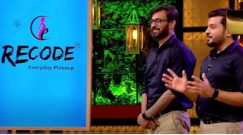Screengrab of Recode presenting their pitch on Shark Tank India.