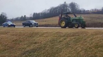 (Screengrab of the chase video shared on Twitter by @deftlyinane)