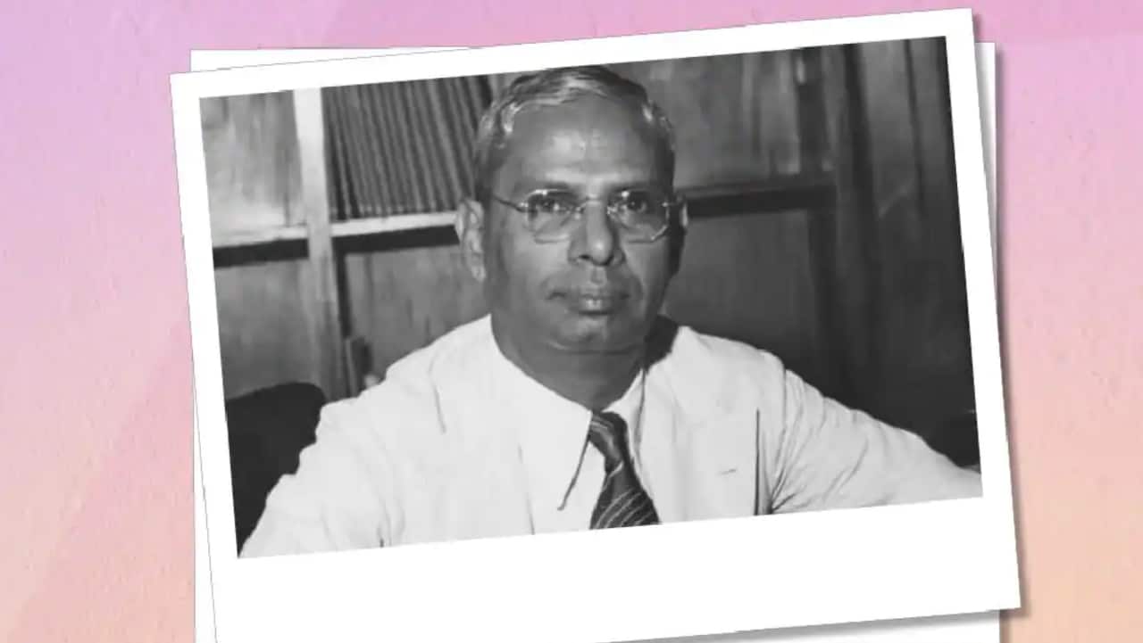 India’s first finance minister RK Shanmukham Chetty carried a leather portfolio to present the first budget of India on November 26, 1947. (Image: News18 Creative) India’s first finance minister RK Shanmukham Chetty carried a leather portfolio to present the first budget of India on November 26, 1947. (Image: News18 Creative)