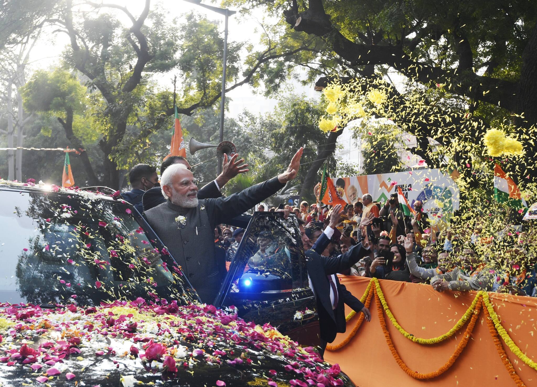 In Pics Pm Modi Holds Roadshow In Delhi As Bjp National Executive Begins 8712