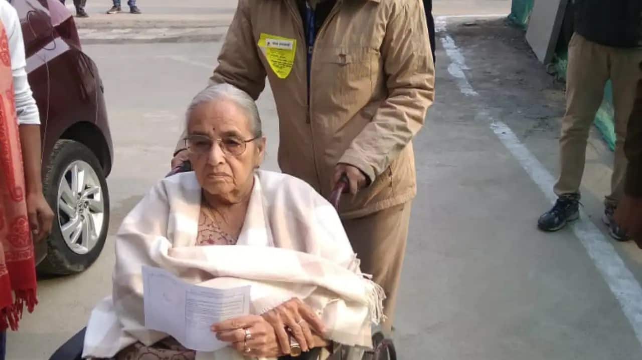 Budget 2023 Senior citizens want more medical insurance deductions