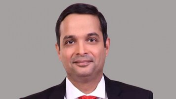Indus Towers working with Vodafone Idea to recover dues; expects to benefit from telco's improving financial situation: Prachur Sah, MD