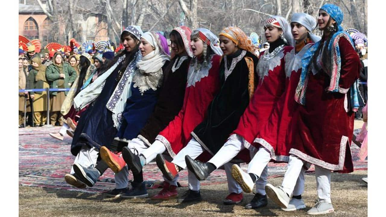 Republic Day 2023: Kashmir to witness a snowy show