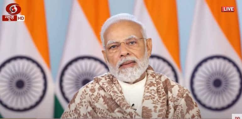 Gujarat HC quashes CIC order to furnish PM's degree certificates, imposes cost on Arvind Kejriwal - Vimarsana News