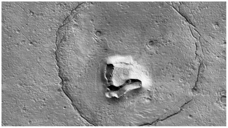 Teddy bear on Mars? NASA image captures patterns on craters