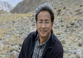 Hundreds join Sonam Wangchuk on final day of his 5-day hunger strike on issues of Ladakh