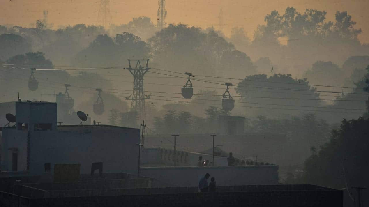 India mengubah draf kebijakan energi untuk menghentikan pembangkit listrik tenaga batu bara baru: laporan