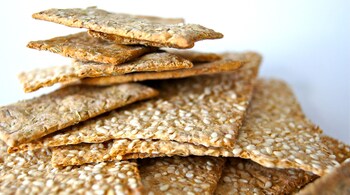 Ayurveda practitioners say til (sesame seeds), ghee, gur, saunth (dried ginger powder), resin (gond) and ashwagandha provide warmth to the body. (Photo via Pixabay/Pexels)