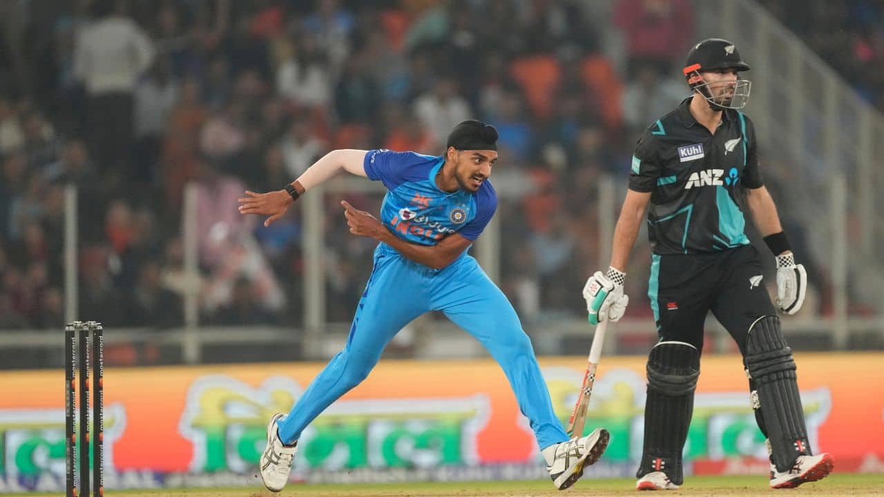 At the other end, Arshdeep Singh dismissed Devon Conway (1) and Mark Chapman (0). (Image: AP) At the other end, Arshdeep Singh dismissed Devon Conway (1) and Mark Chapman (0). (Image: AP)