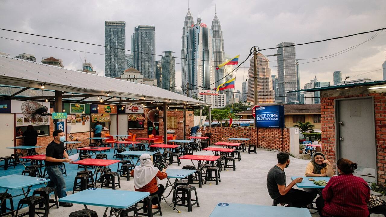 Malaysia posts highest growth in decades as global outlook dims