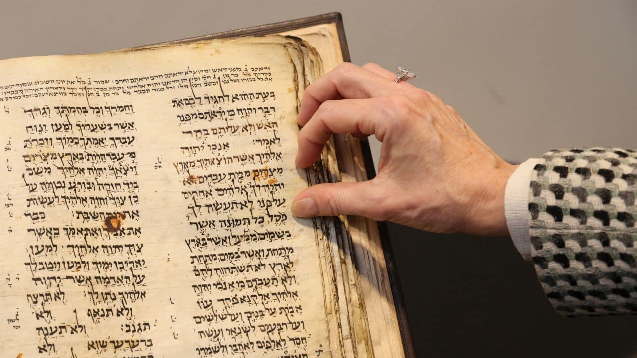 World's oldest Hebrew Bible could fetch up to $50 million at auction ...