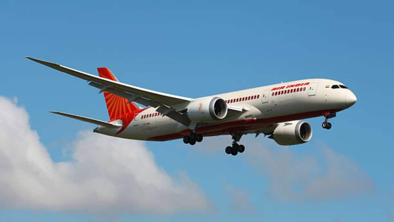 CEO Air India Campbell Wilson mengatakan Air India akan mengurangi enam penerbangan per minggu ke AS