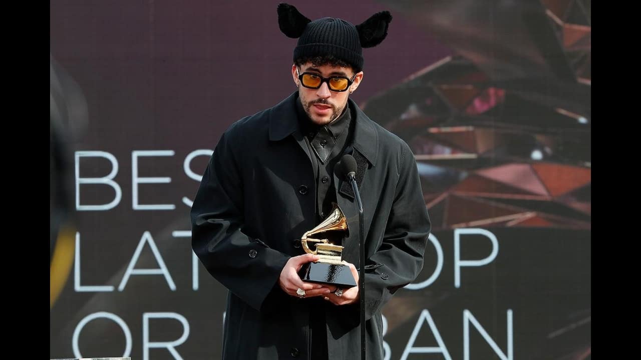 How Bad Bunny became Latin pop's biggest and brightest star - Los