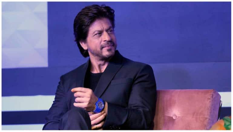 What watch is SRK wearing here? : r/watchesindia