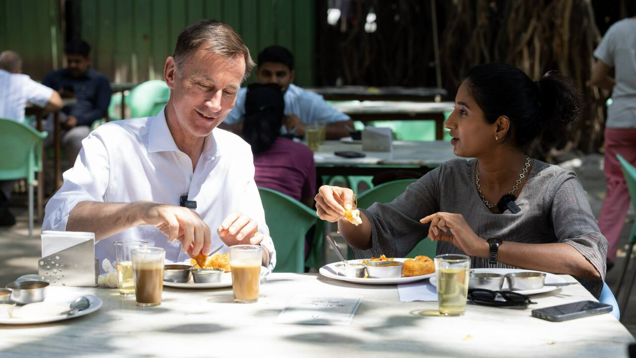 ‘Aiyyo’ Shraddha, comedian who met PM Modi, now enjoys masala dosa with UK finance minister