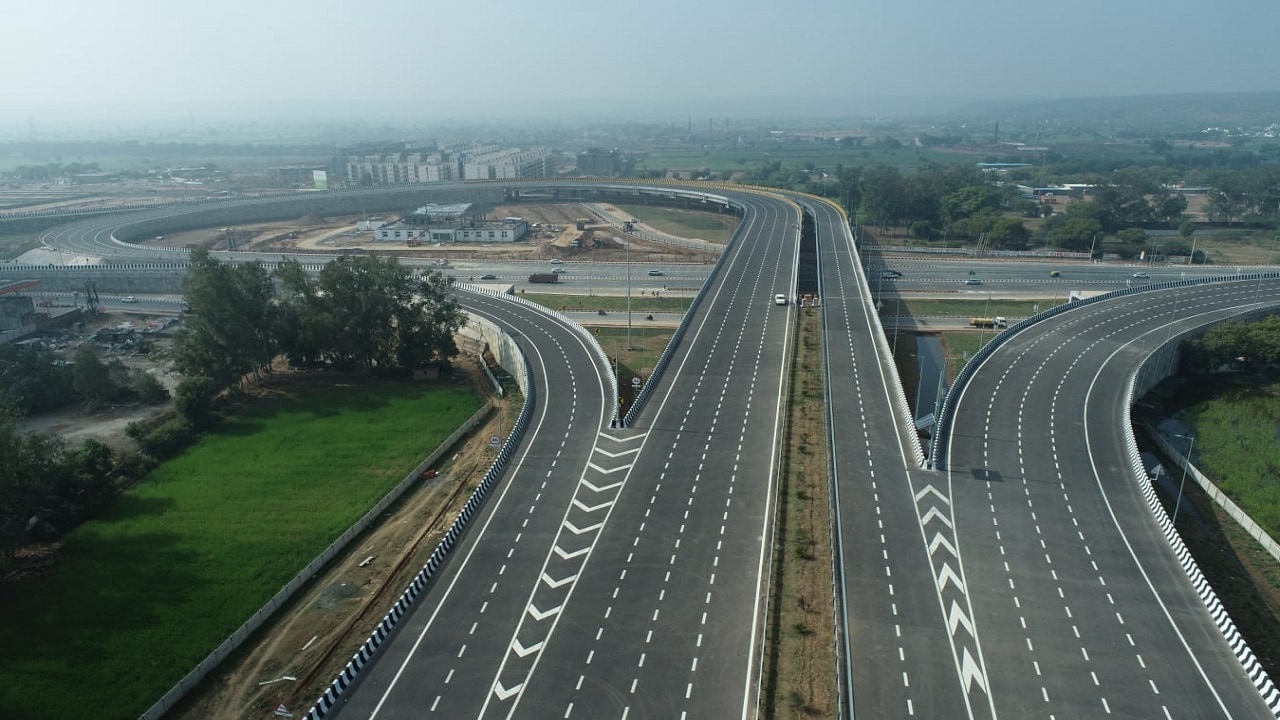https://images.moneycontrol.com/static-mcnews/2023/02/Delhi1.jpg?height=720&impolicy=website&width=1280&utm_source=chatgpt.com