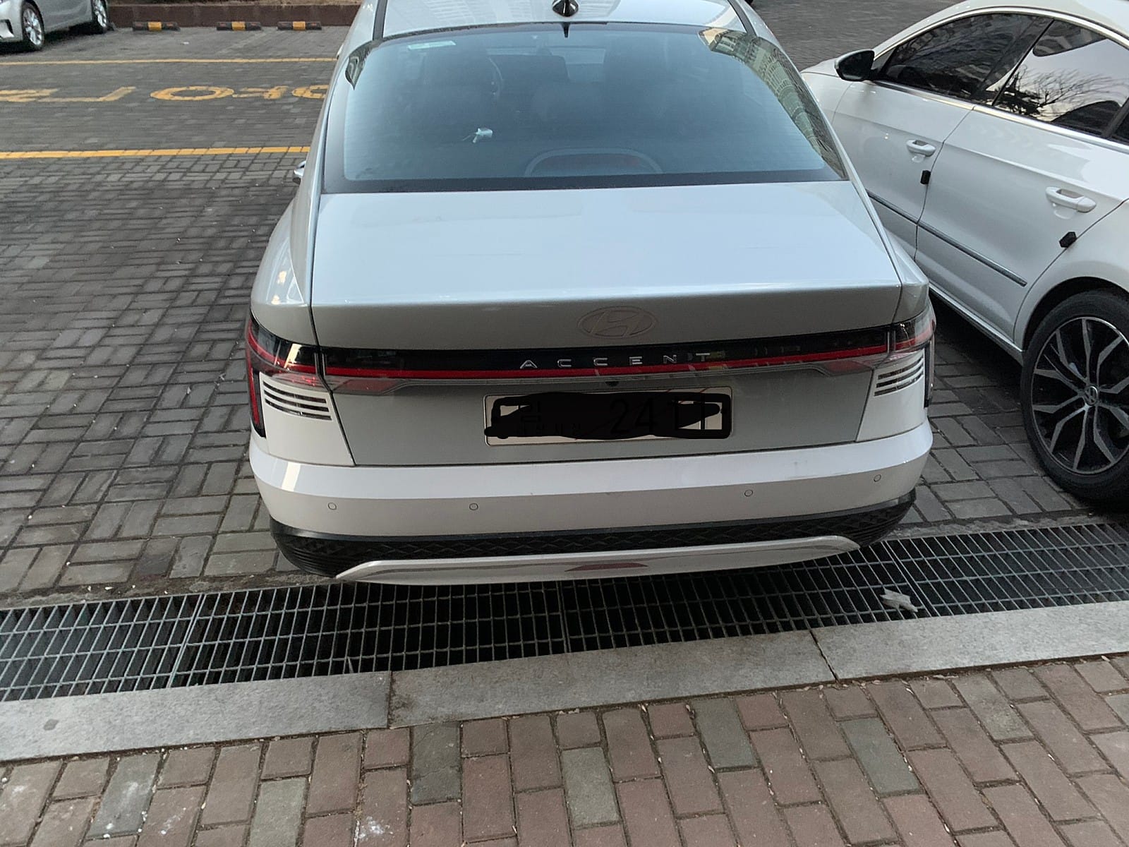 https://images.moneycontrol.com/static-mcnews/2023/02/Hyundai-Verna-leaked-3.jpg