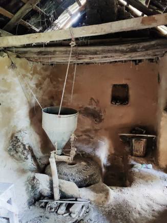 A traditional chakki/grinder. (Photo: Satarupa Paul)