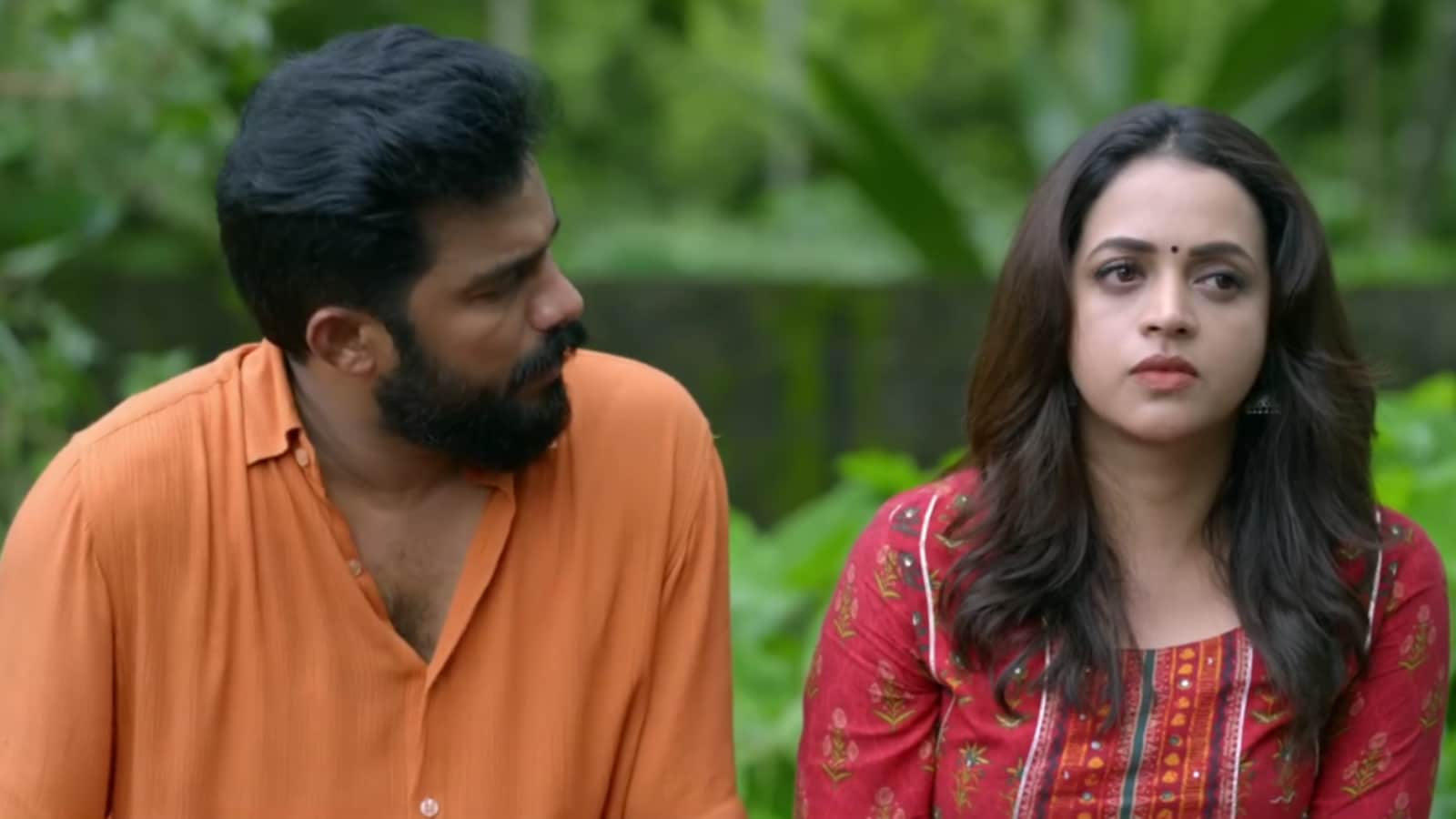 Ntikkakkakkoru Premondarnn: Bhavana's comeback film is on second chances in love Ntikkakkakkoru Premondarnn: Bhavana's comeback film is on second chances in love