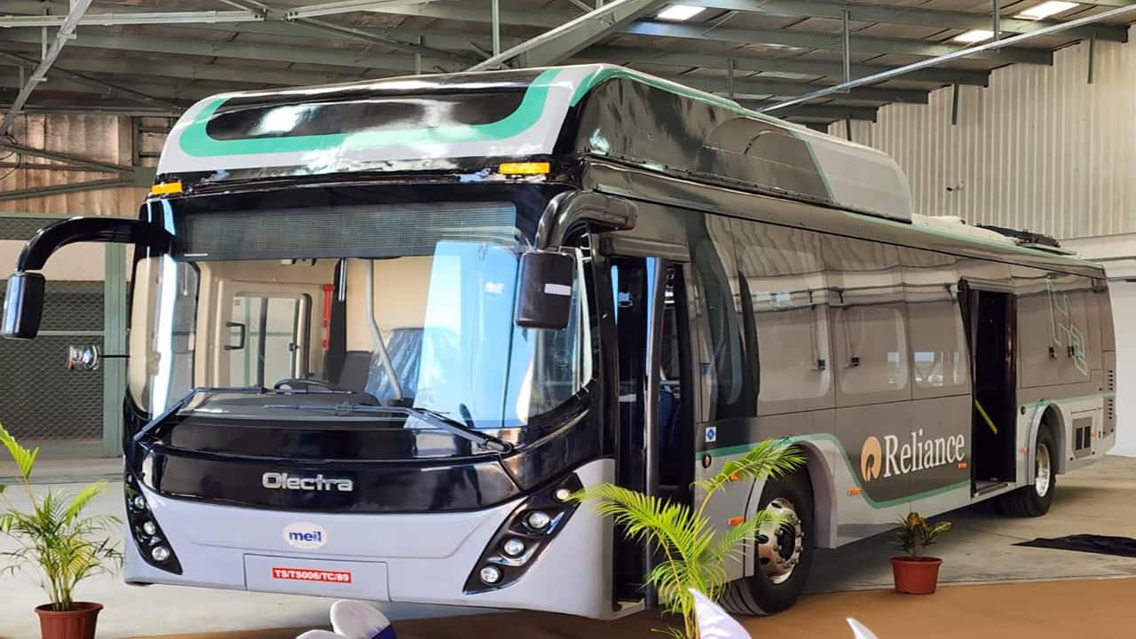 Olectra Greentech: Olectra Greentech develops hydrogen bus in technical partnership with Reliance. The subsidiary of Megha Engineering and Infrastructures (MEIL) has developed hydrogen bus in technical partnership with Reliance. Olectra aims at commercially launching these buses within a year. The hydrogen bus is a fully carbon-free alternative to traditional public transportation. 