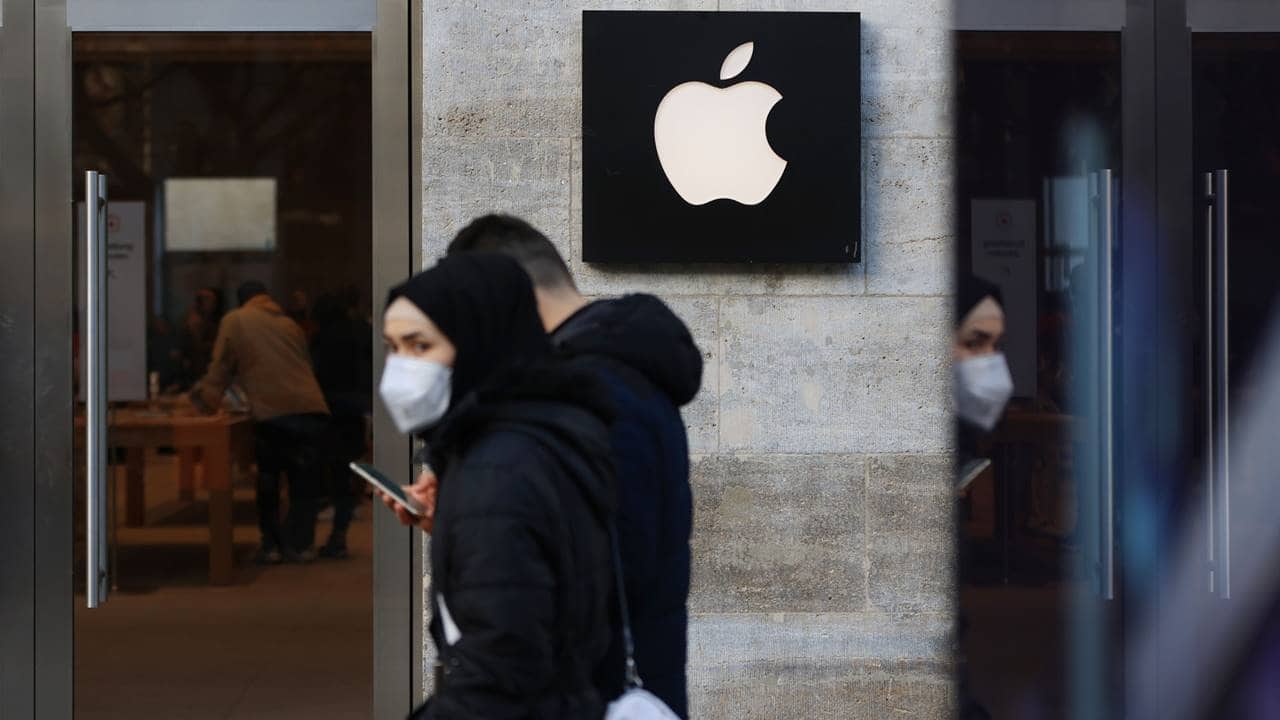 Apple sells $5.25 billion in five-part Dollar Bond sale