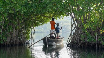 God’s own country inching towards a fiscal precipice. Blaming the Centre alone won’t help