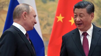 Russian President Vladimir Putin (left) and Chinese President Xi Jinping.  (Image: Sputnik: REUTERS/File)