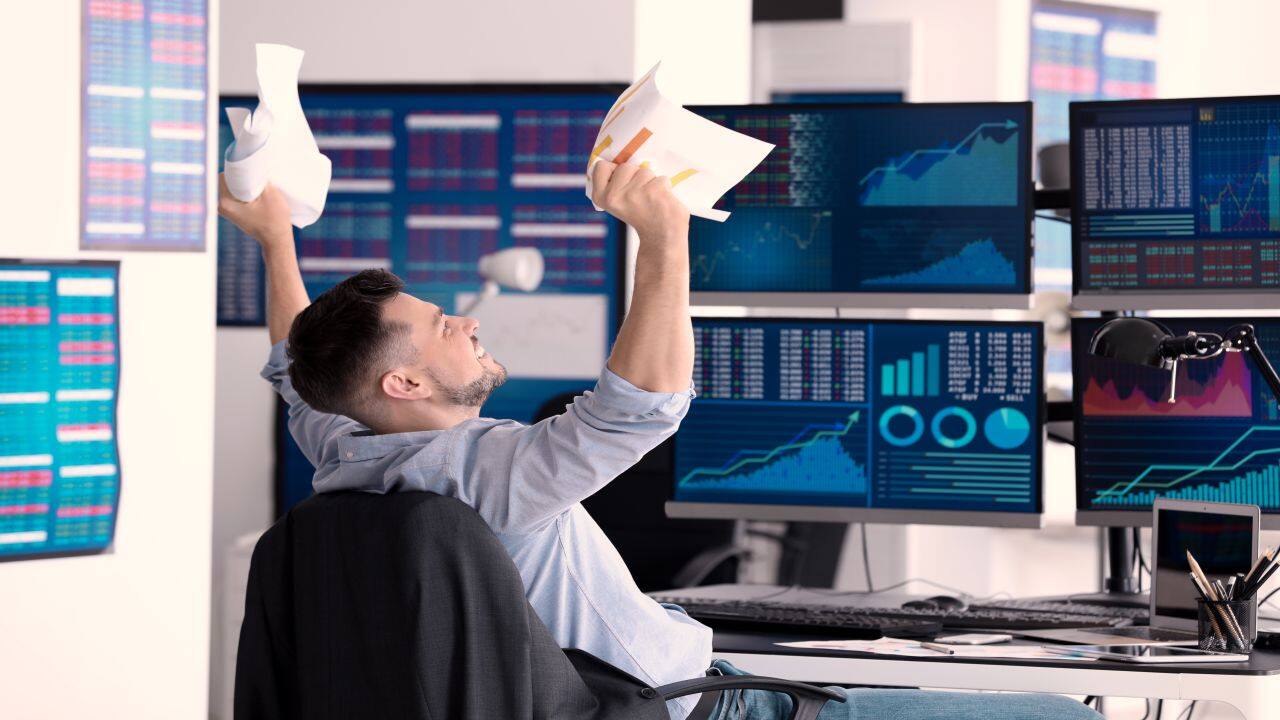 After 10 weeks, Foreign institutional investors (FIIs) turned net buyers in the Indian equity markets. The FIIs bought equities worth Rs 4,005.85 crore in this week. On the other hand, domestic institutional investors (DIIs) continued their buying as they bought equities worth of Rs 2,735.1 crore. In the month of February, till now, FIIs sold equity worth of Rs 1,408.36crore and DIIs bought equities worth of Rs 9,188.15 crore. After 10 weeks, Foreign institutional investors (FIIs) turned net buyers in the Indian equity markets. The FIIs bought equities worth Rs 4,005.85 crore in this week. On the other hand, domestic institutional investors (DIIs) continued their buying as they bought equities worth of Rs 2,735.1 crore. In the month of February, till now, FIIs sold equity worth of Rs 1,408.36crore and DIIs bought equities worth of Rs 9,188.15 crore.
