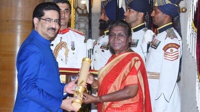 Padma Awards 2023: President Murmu confers Padma awards to K M Mangalam Birla, former Karnataka CM Krishna and others; See pics
