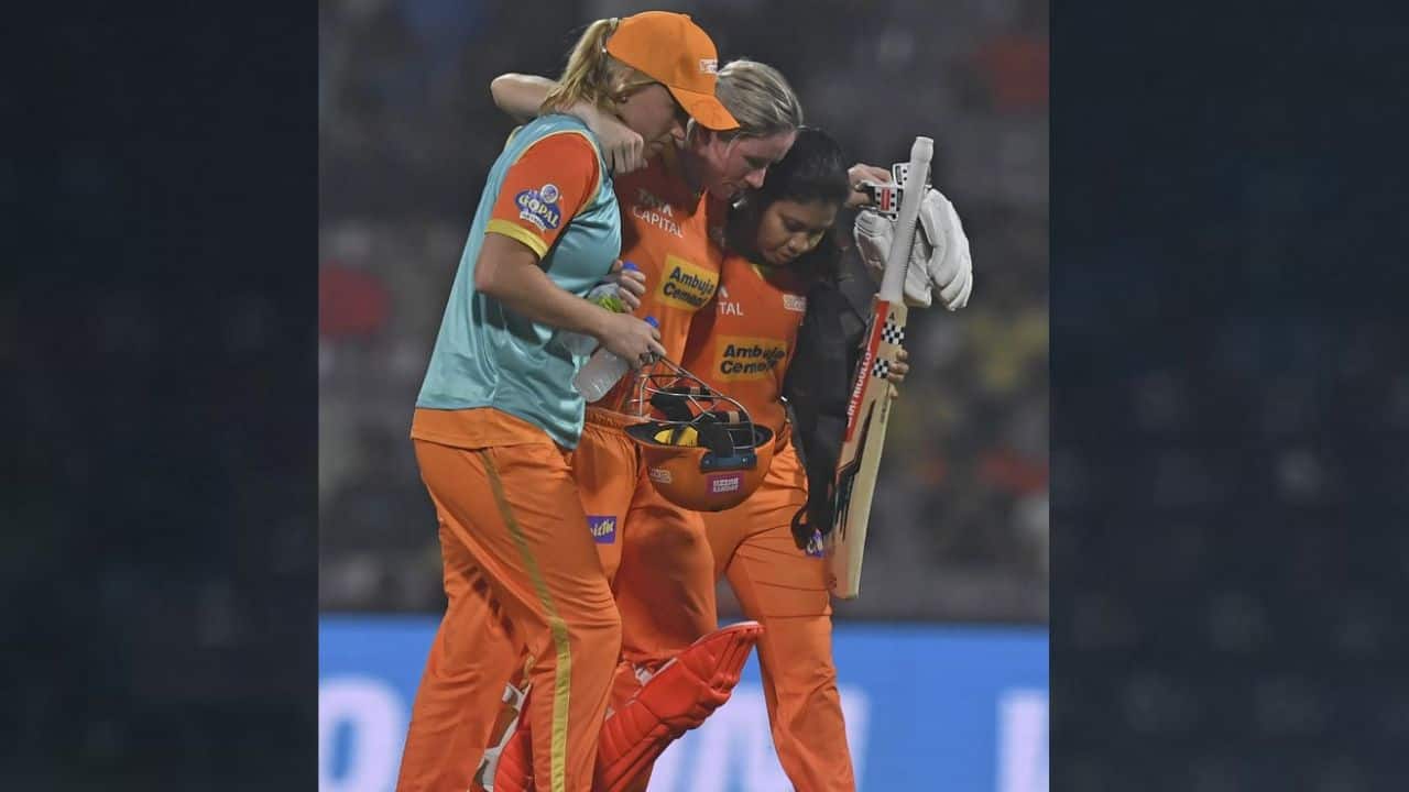Three Giants batters fell without scoring, while skipper Beth Mooney retired hurt also on nought after she injured her left knee in the first over. (Image: AFP)