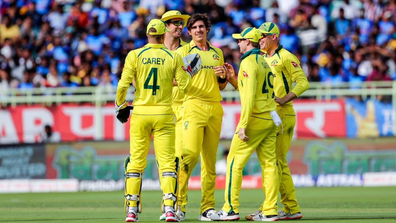 Abbott helped mop up the tail, while Starc returned to complete his fiver, bowling Mohammed Siraj for a duck. (Image: AP)