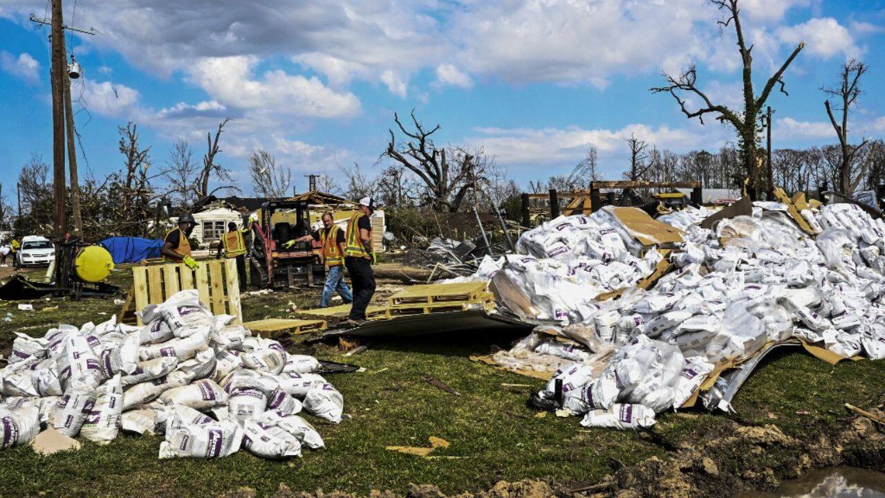 Biden's emergency order to support recovery efforts will provide grants for temporary housing, home repairs and low-cost loans to cover uninsured property losses, the White House said on March 26. Reeves thanked Biden on Twitter "for recognizing the scale of the damage in Mississippi and quickly approving our disaster declaration -- a critical step in disaster response." (Source: AFP) Biden's emergency order to support recovery efforts will provide grants for temporary housing, home repairs and low-cost loans to cover uninsured property losses, the White House said on March 26. Reeves thanked Biden on Twitter "for recognizing the scale of the damage in Mississippi and quickly approving our disaster declaration -- a critical step in disaster response." (Source: AFP)