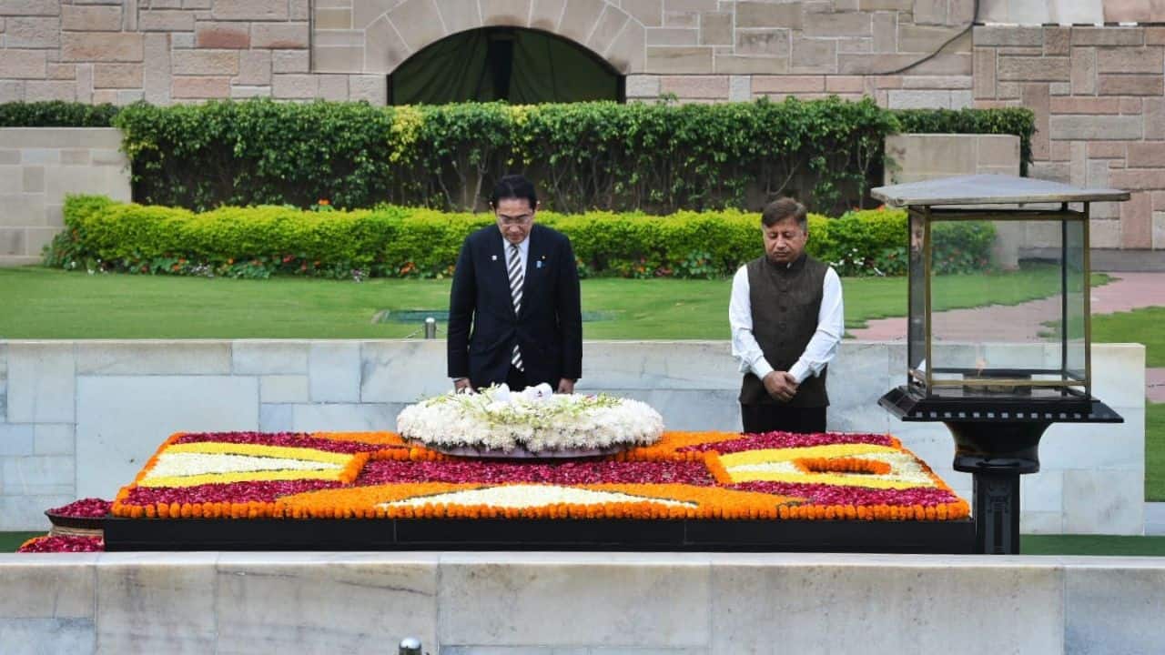 Japan PM Fumio Kishida meets PM Narendra Modi in Delhi for bilateral ...
