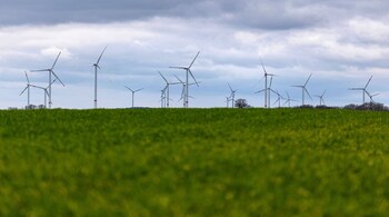 Wind turbines near Schwedt, Germany, on Monday, March 20, 2023. Germany's economy will probably shrink in the first quarter of the year, according to the ZEW institute's gauge of expectations, as concerns over risks in the banking sector add to headwinds from inflation, even as the rate should decline "significantly", the Bundesbank said. Photographer: Krisztian Bocsi/Bloomberg