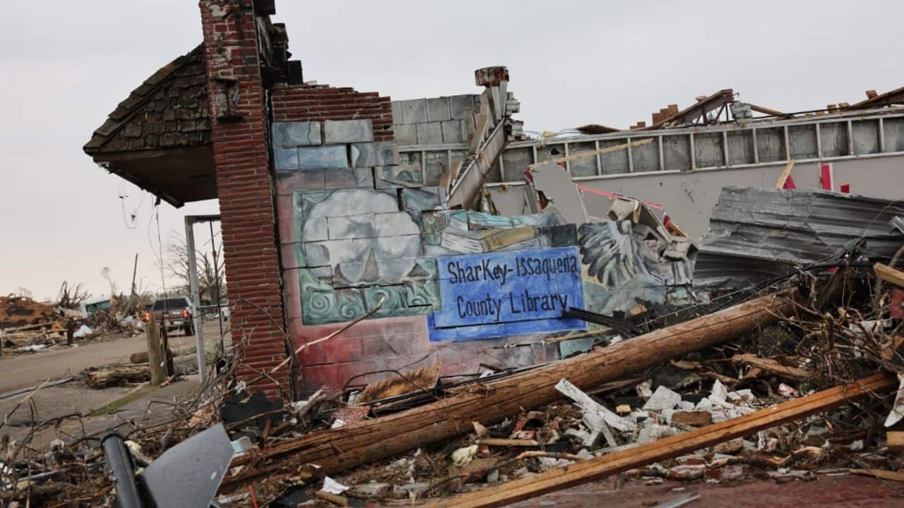 The NWS gave Friday's tornado -- which left a trail of havoc more than 100 miles (160 kilometers) long across the state -- a rating of four out of five on the Enhanced Fujita scale, with ferocious winds of up to 200 miles (320 kilometers) per hour. (Source: AFP) The NWS gave Friday's tornado -- which left a trail of havoc more than 100 miles (160 kilometers) long across the state -- a rating of four out of five on the Enhanced Fujita scale, with ferocious winds of up to 200 miles (320 kilometers) per hour. (Source: AFP)