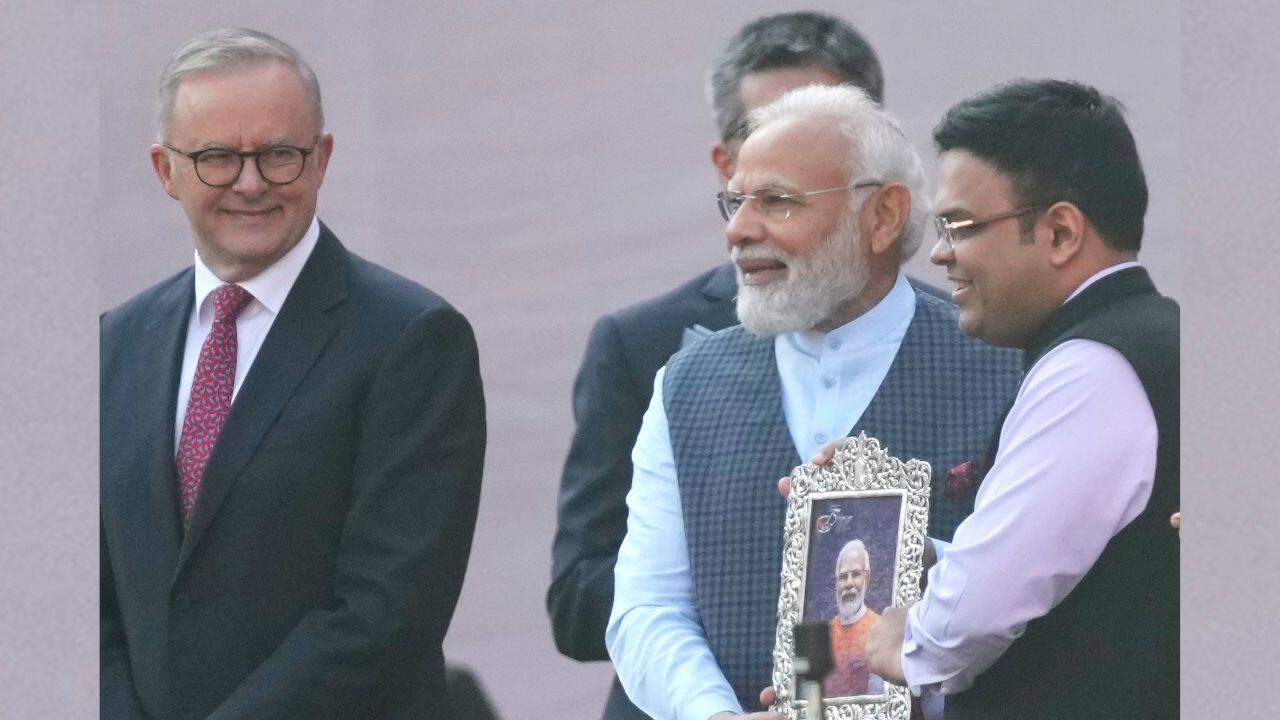 BCCI president Roger Binny felicitated the Australian Prime Minister while the BCCI secretary Jay Shah felicitated the Indian Prime Minister. (Image: AP)