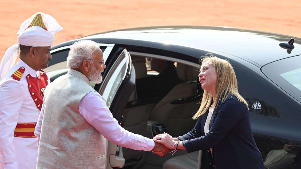 Pm Modi Holds Bilateral Talks With Visiting Italian Pm Giorgia Meloni See Pics