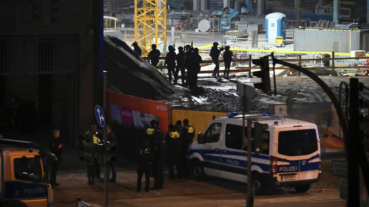 He said he had no information on the severity of the injuries suffered by the wounded. Police did not confirm German media reports, which named no sources, of six or seven dead. In a Twitter update in the early hours on March 10, Hamburg police said they believed there was only one shooter and they were gradually rolling back security forces from the area. “The investigation into the motive behind the crime continues,” police said. (Image: AP)