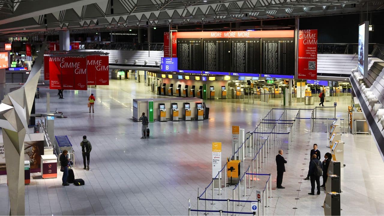 Verdi is demanding a 10.5 percent wage increase, which would see pay rising by at least 500 euros per month, while EVG is asking for a 12 percent raise or at least 650 euros per month. "Employees are fed up with being fobbed off with warm words while work conditions get ever worse and there are many vacant posts," Verdi Chief Frank Werneke told reporters. (Source: Reuters)