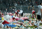 Watch: Turkey football fans throw thousands of toys on field for earthquake-affected kids
