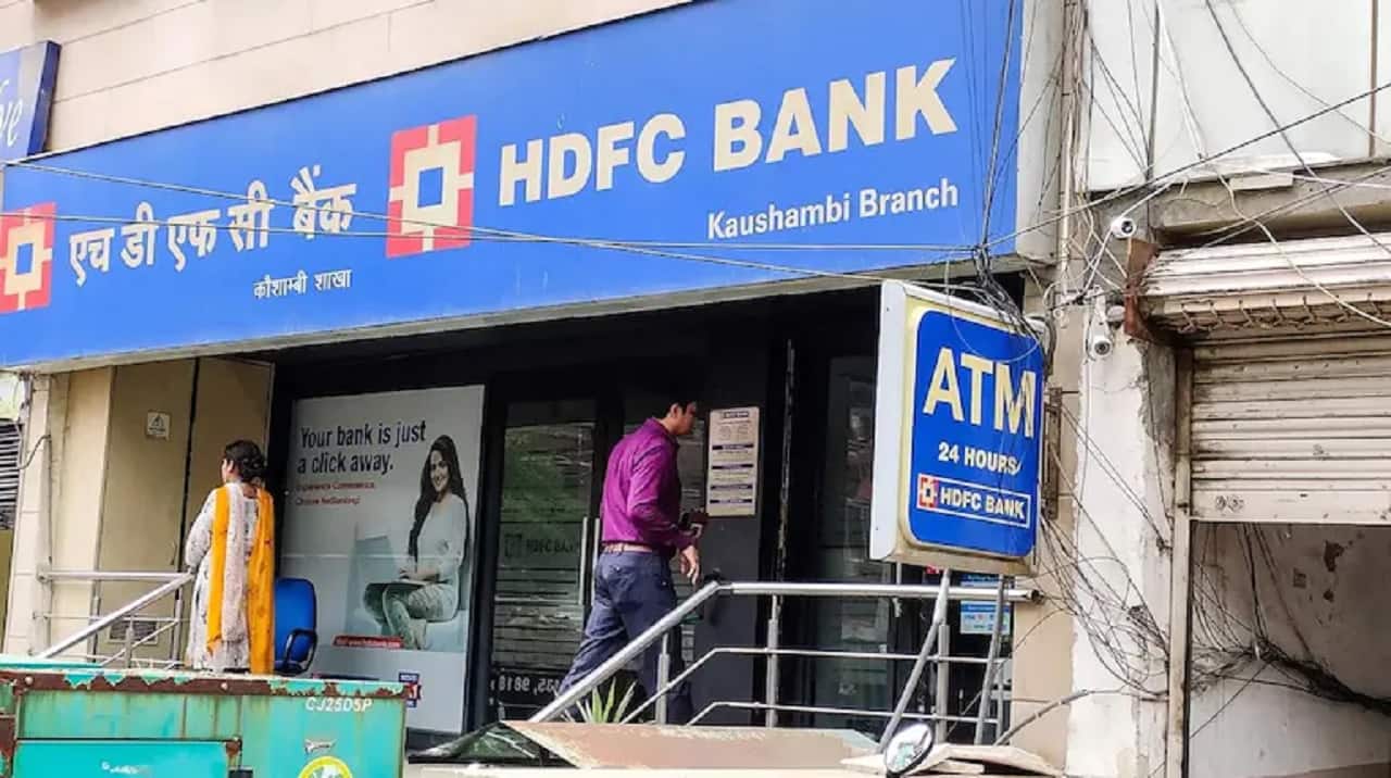 HDFC Bank shares decline 3% post Q1 business update HDFC Bank shares decline 3% post Q1 business update