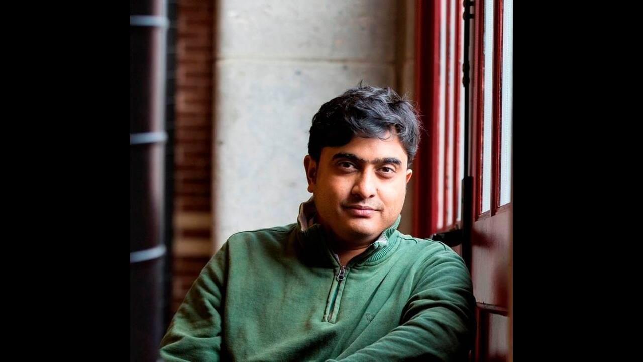 ‘Tibetan struggle is about the Tibetan language’: 'Pah-lak' playwright Abhishek Majumdar