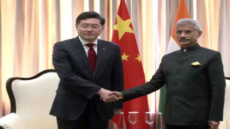 EAM Dr S Jaishankar & Chinese Foreign Minister Qin Gang hold a bilateral meeting on the sidelines of G20 Foreign Ministers' meeting in Delhi (Image: ANI)