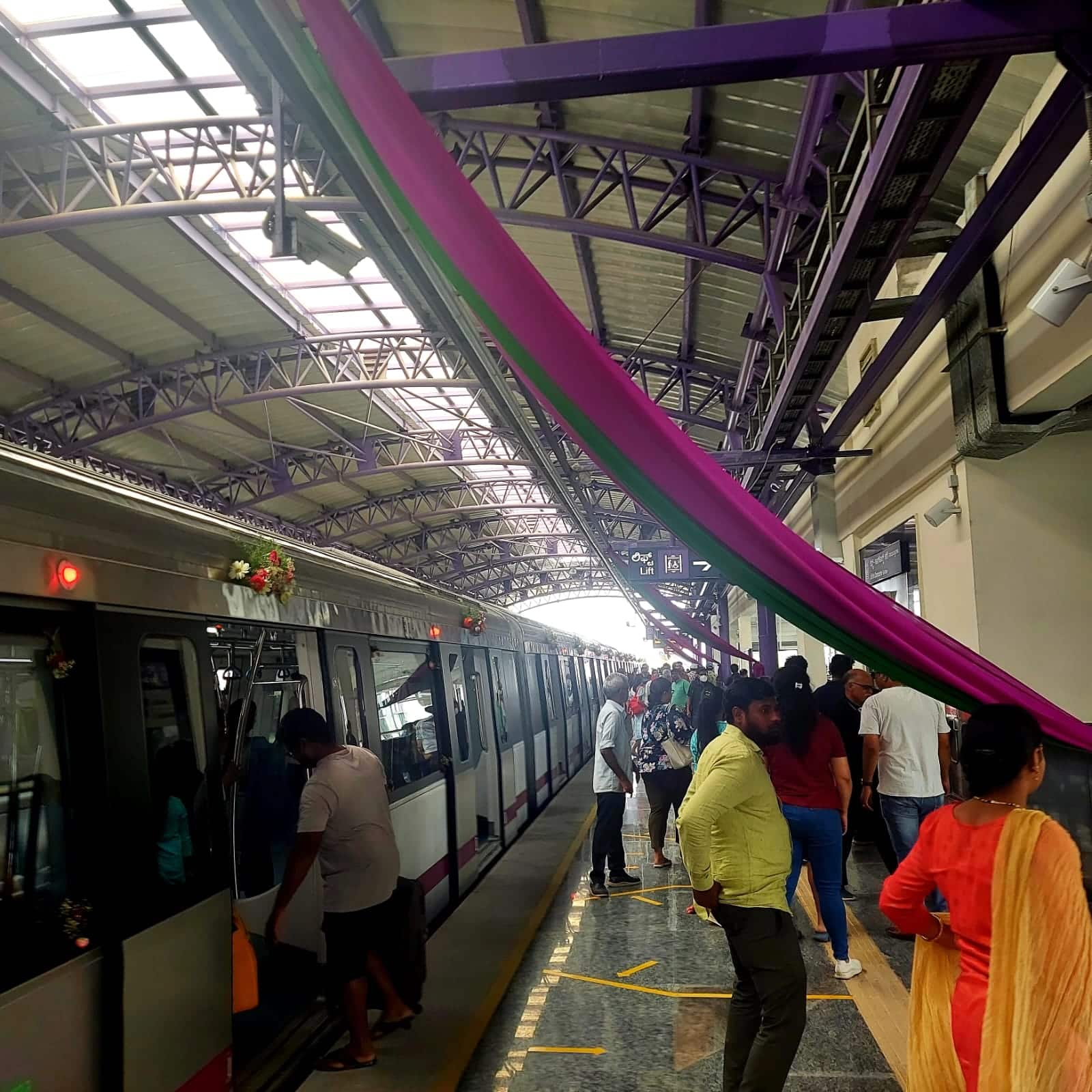 Whitefield Metro gets a thumbs up, with 27,000 riders on Day 1 of commercial operations