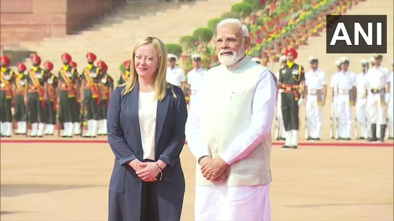 Italian PM Giorgia Meloni receives ceremonial welcome at Rashtrapati Bhavan, Delhi. (Image credits: ANI)