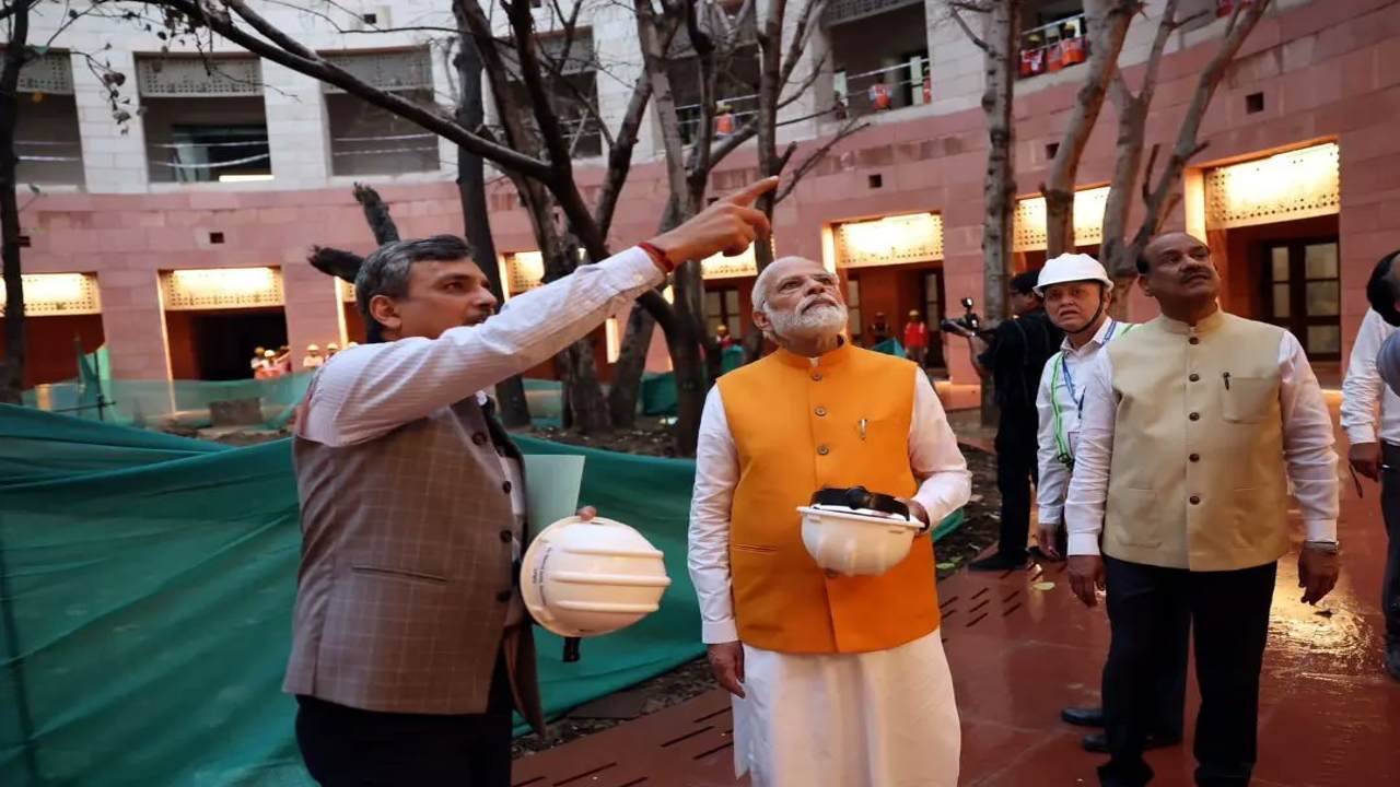 PM Modi was accompanied by Lok Sabha Speaker Om Birla. (Image: Twitter/ MyGovIndia) PM Modi was accompanied by Lok Sabha Speaker Om Birla. (Image: Twitter/ MyGovIndia)