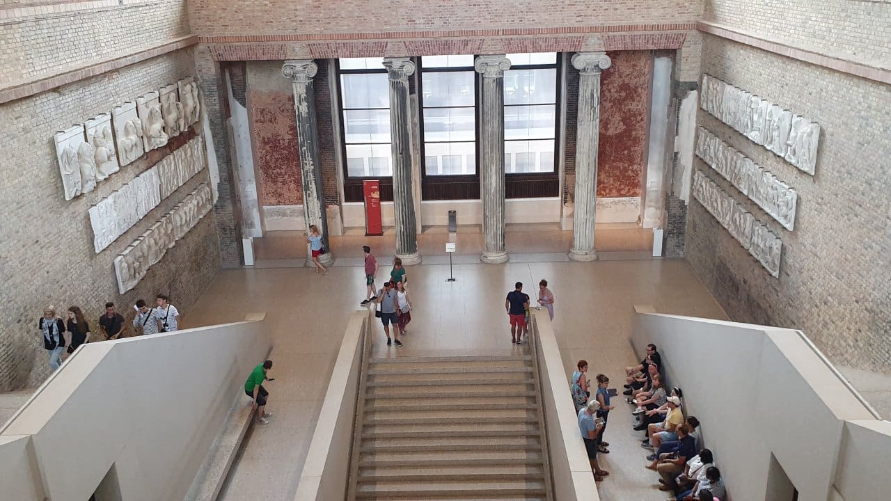 The grand staircase in the Neues Museum Berlin. (Photo by Yair Haklai via Wikimedia Commons)