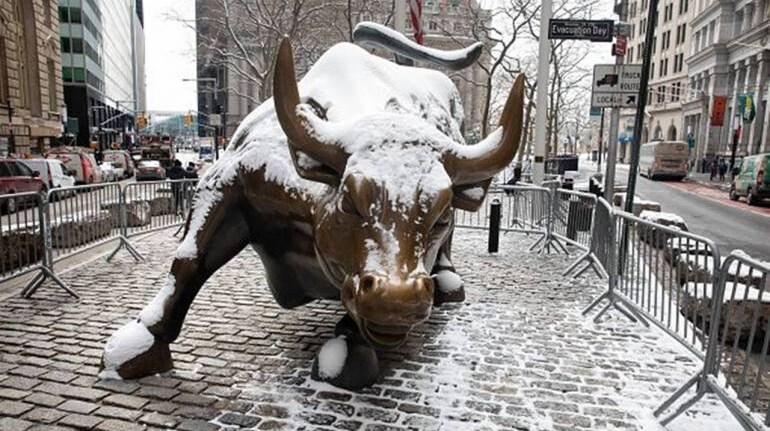 The Charging Bull statue near the New York Stock Exchange (NYSE) in New York, US. (Source: Bloomberg)